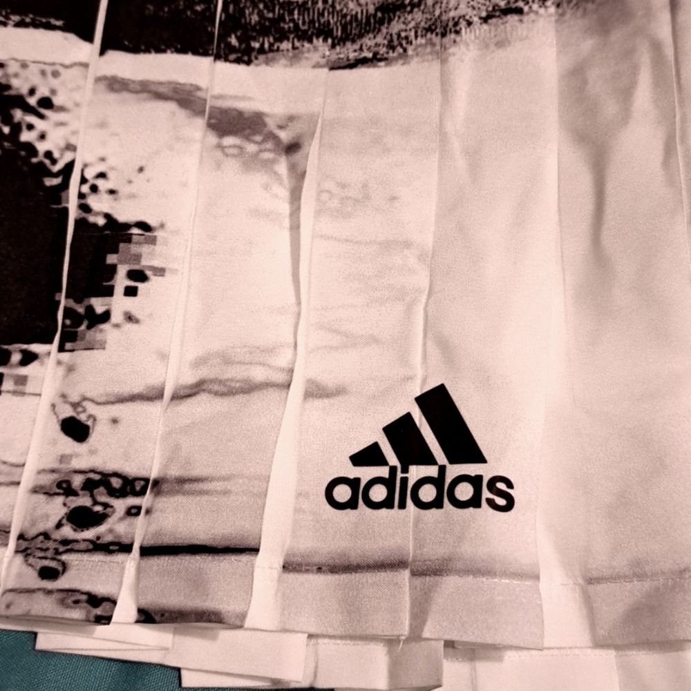 Adidas NY Pleated Skirt - Picture 3 of 9